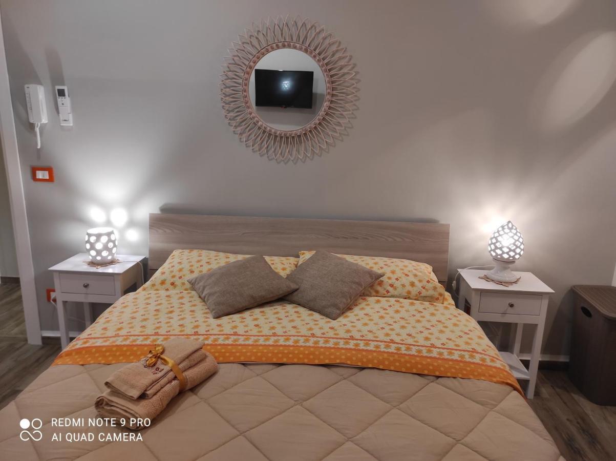 Case Vacanza Le Casette Santo Stefano di Camastra Buitenkant foto