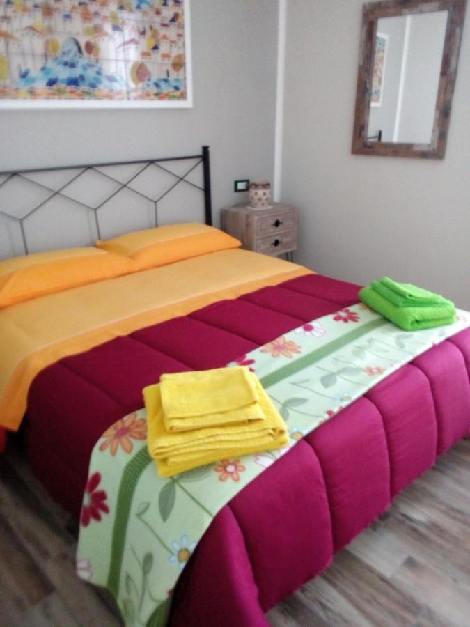 Case Vacanza Le Casette Santo Stefano di Camastra Buitenkant foto